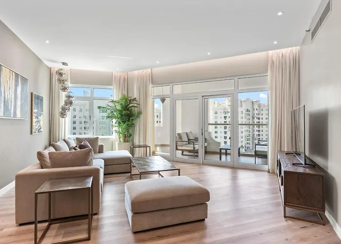 Sophisticated 3 Bed Palm Jumeirah W Beach Access