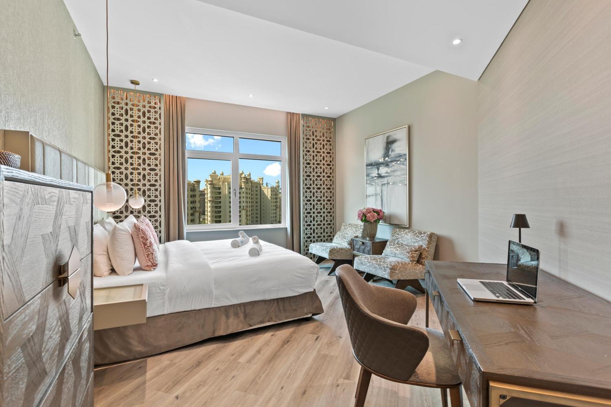 Sophisticated 3 Bed Palm Jumeirah W Access