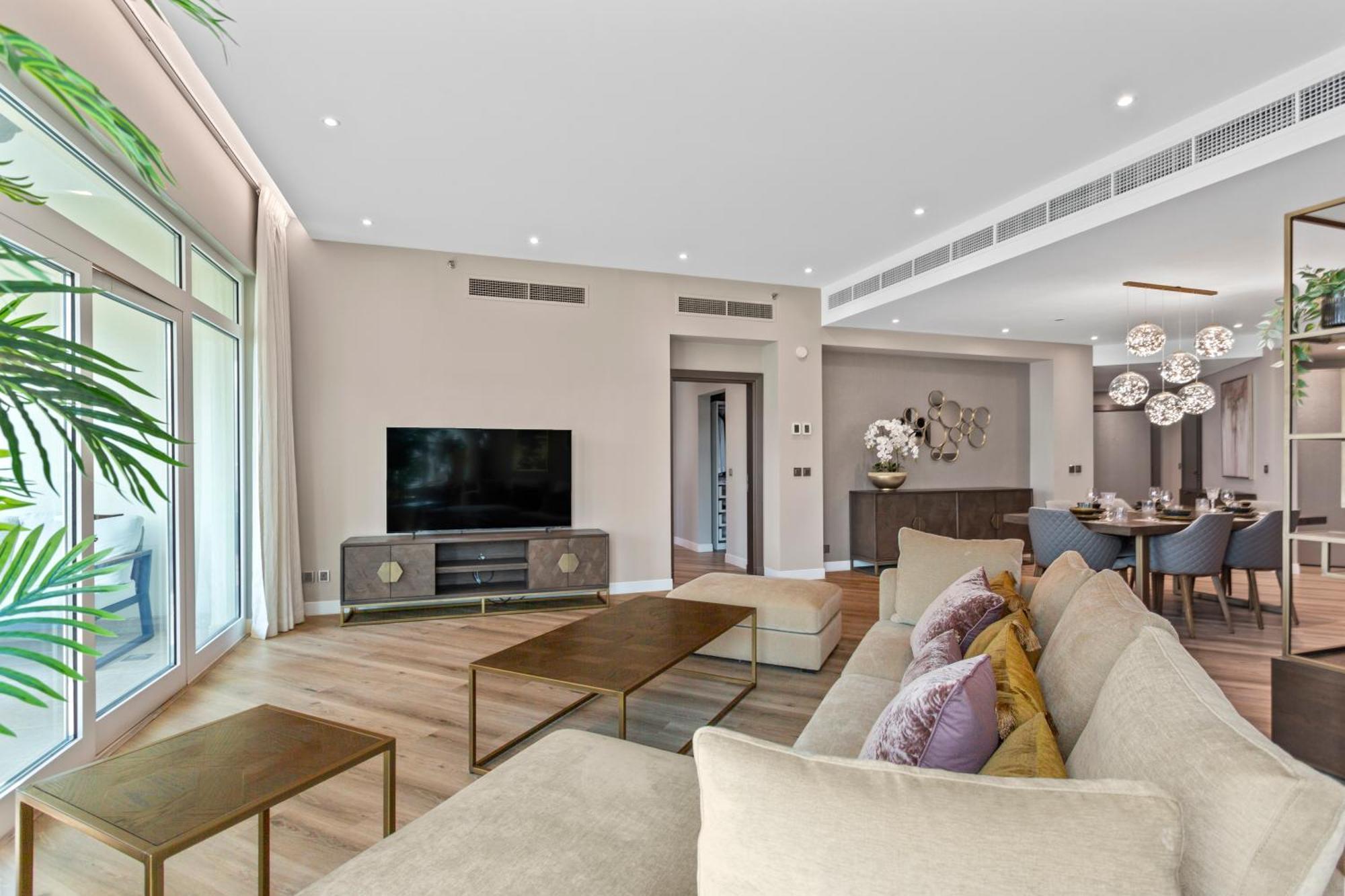 Sophisticated 3 Bed Palm Jumeirah W Access Dubai